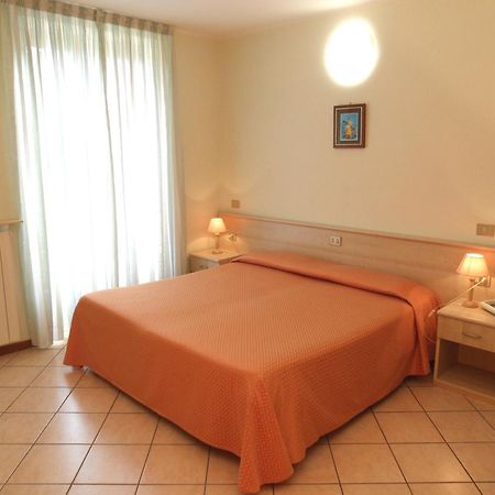 Casa Vacanze Touring Verbania Exteriör bild