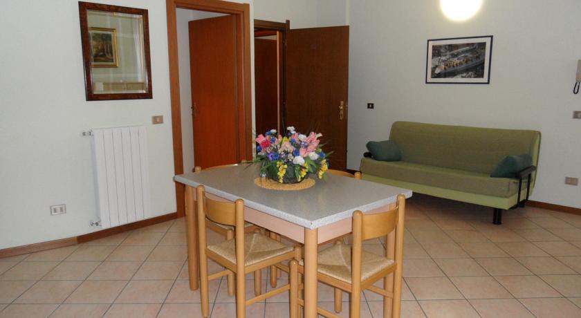 Casa Vacanze Touring Verbania Exteriör bild