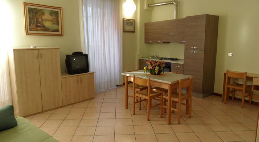 Casa Vacanze Touring Verbania Exteriör bild
