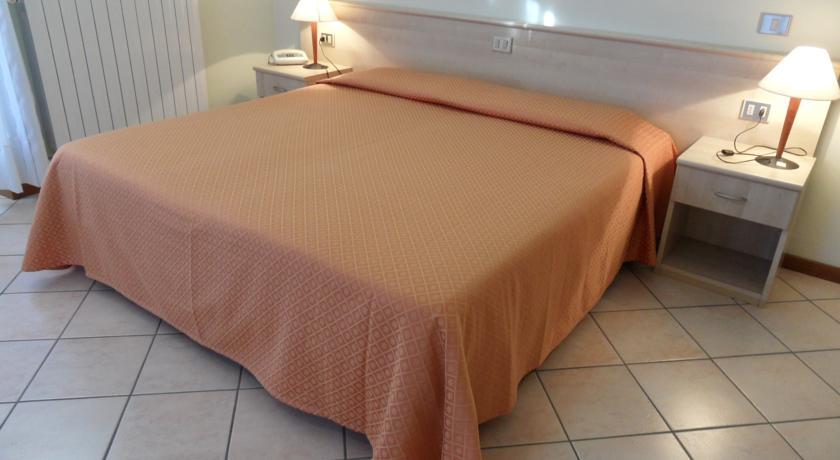 Casa Vacanze Touring Verbania Exteriör bild