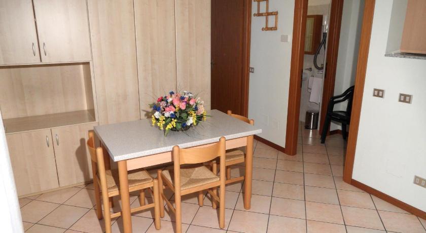 Casa Vacanze Touring Verbania Rum bild