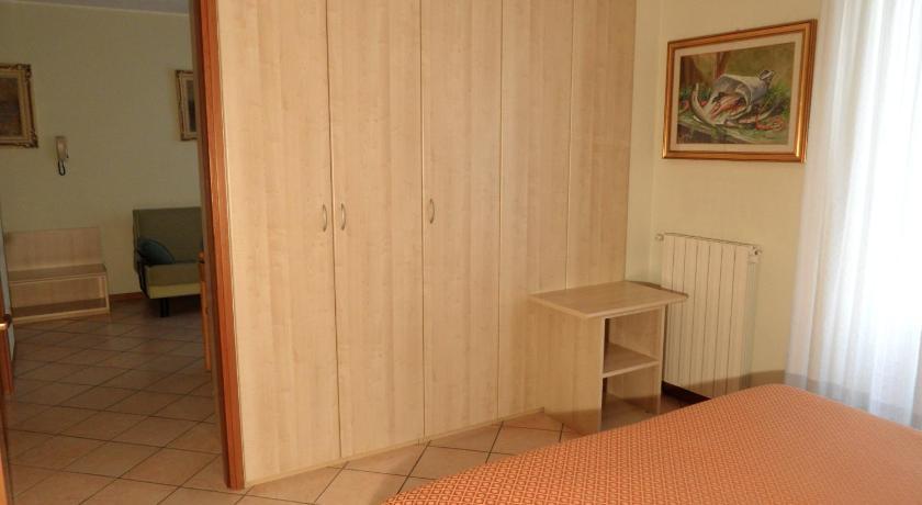 Casa Vacanze Touring Verbania Rum bild